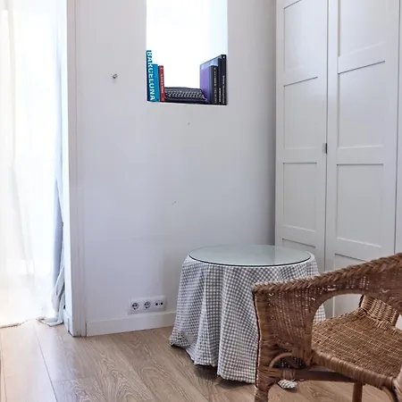 Apartment Sunny On The Square Barcelona