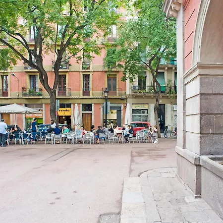Apartment Sunny On The Square Barcelona